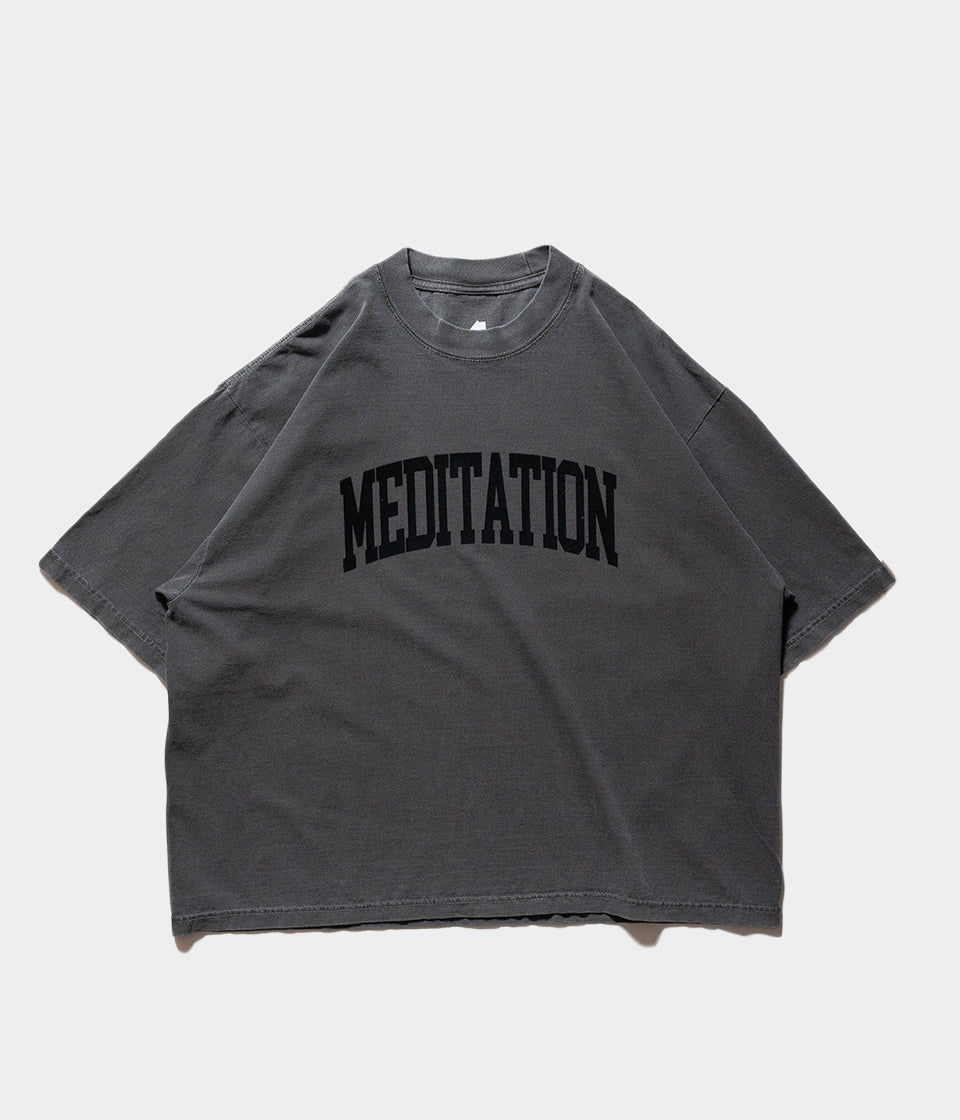 ISNESS MUSIC "MEDITATION FLOCKY PRINT T-SHIRT"